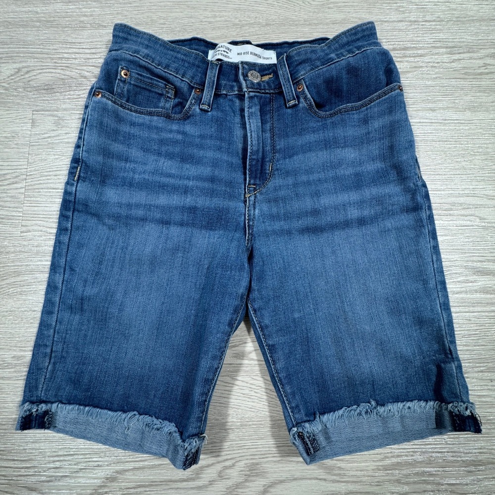 Signature by Levi Strauss Women's 2/26 Bermuda Jean Shorts Mid Rise Blue Raw Hem